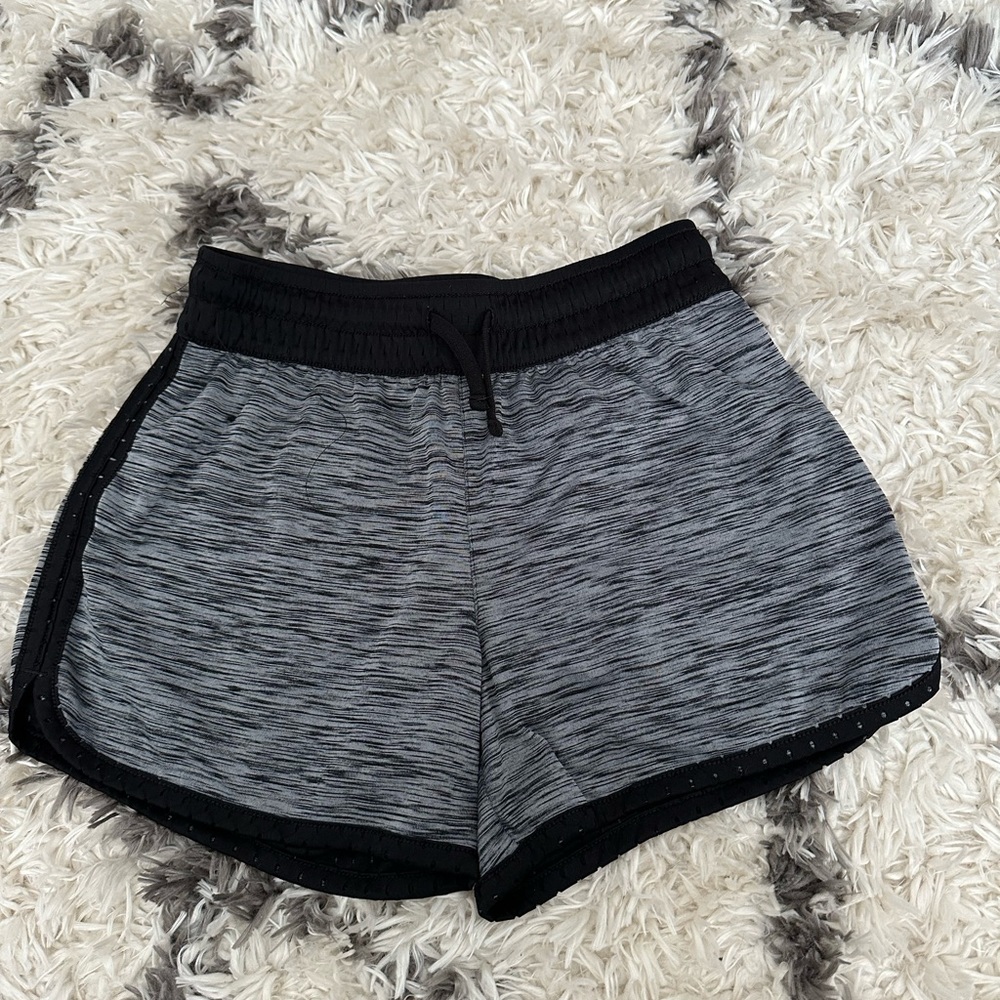 Kids reversible shorts. well worn but still in great condition.